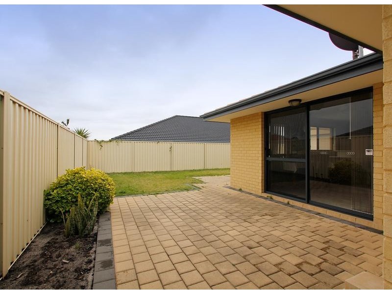 41 Baningan Avenue, Success WA 6164