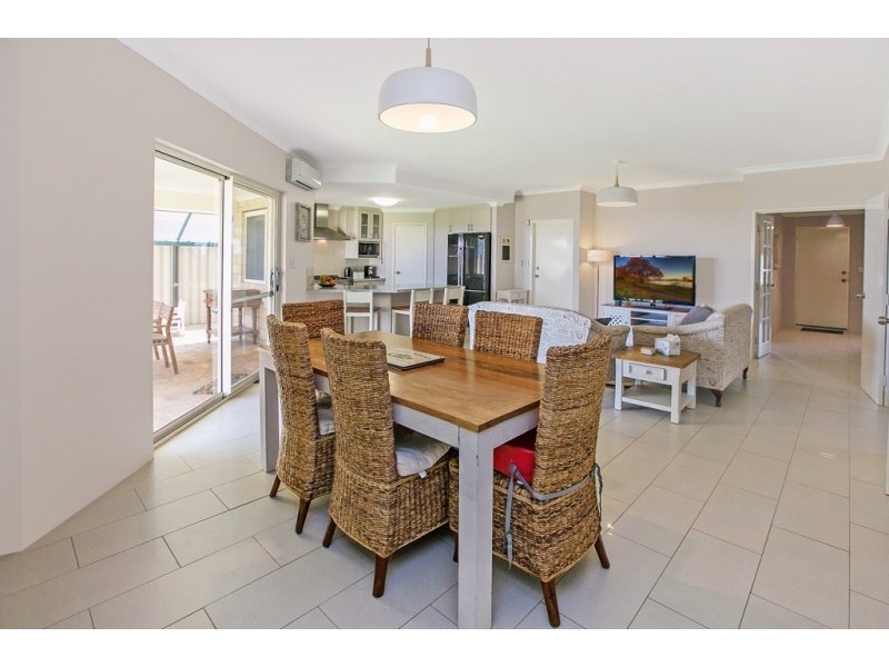 30 Belmore Bend, Aubin Grove WA 6164