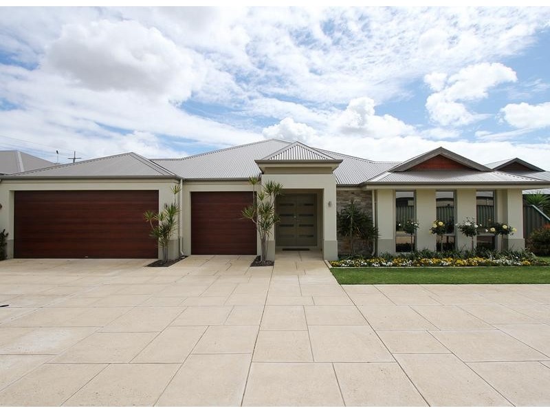 16 Grampian Crescent, Aubin Grove WA 6164