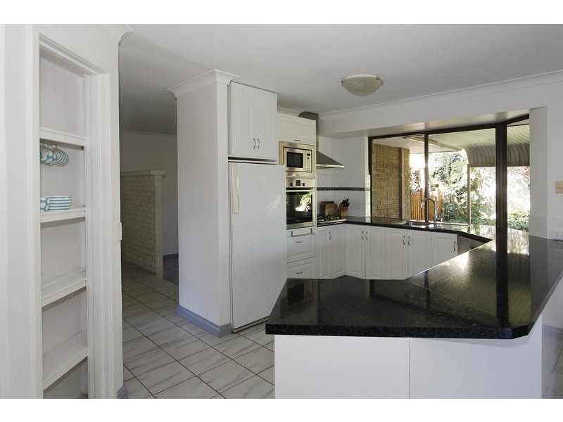 5 Brooks Court, Bibra Lake WA 6163