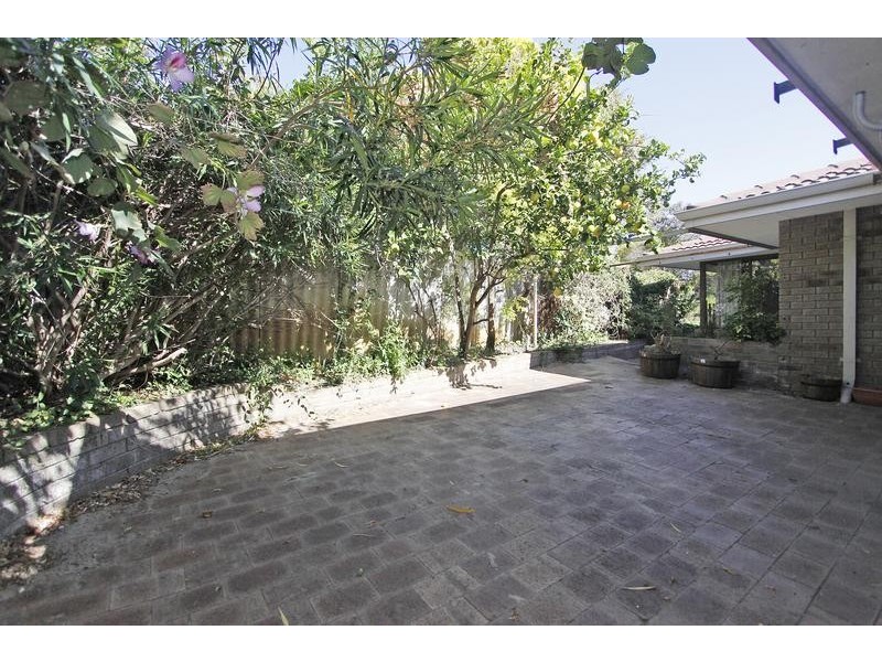 5 Brooks Court, Bibra Lake WA 6163