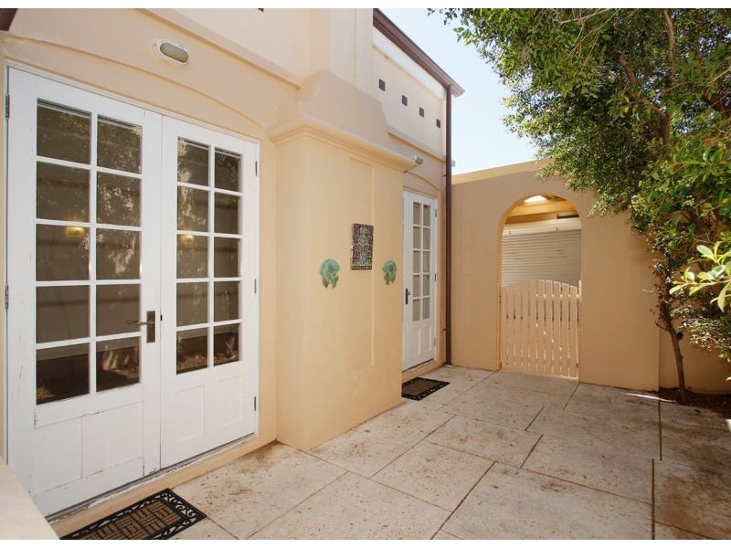 A/82 Napier Street, Cottesloe WA 6011