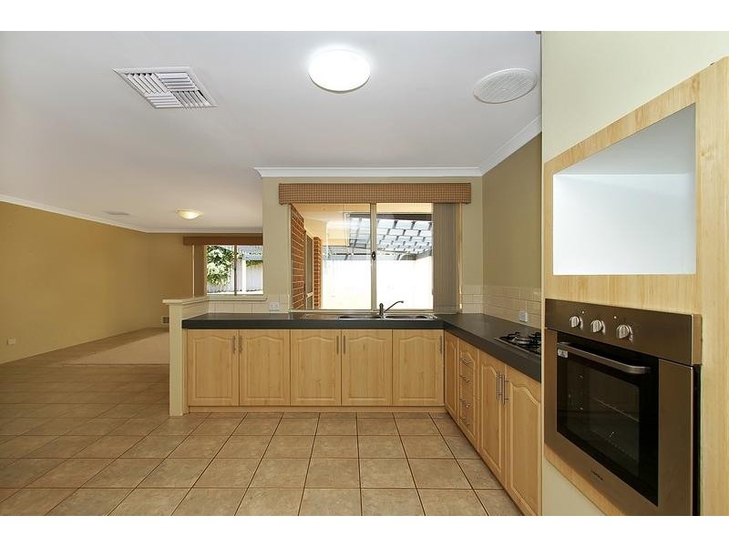 22 Nottingham Parkway, Orelia WA 6167