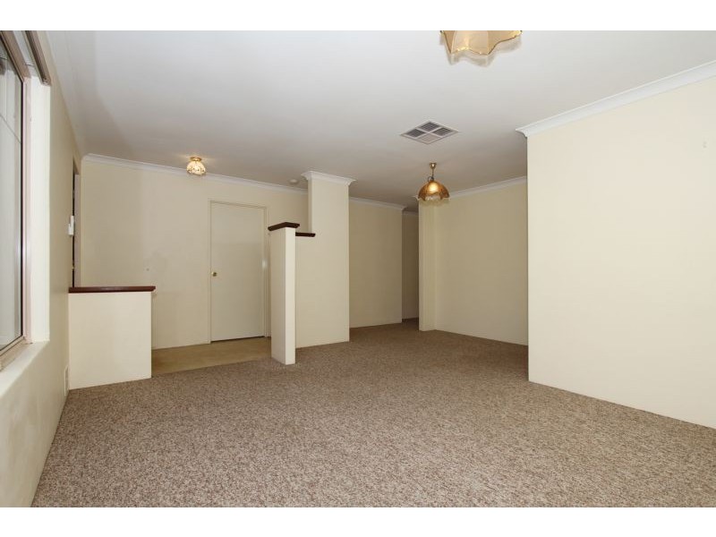 7 Manitoba Place, Success WA 6164