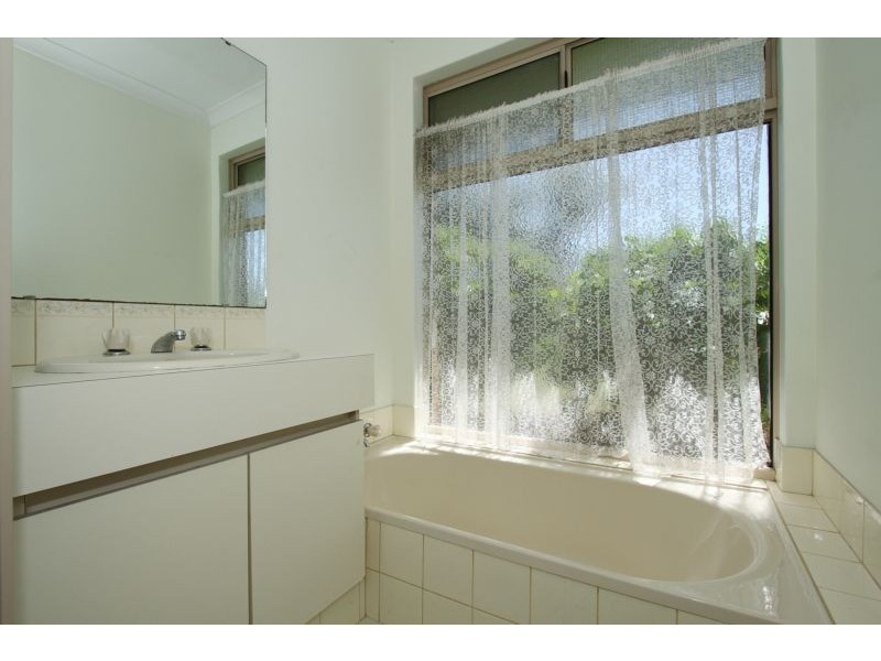 7 Manitoba Place, Success WA 6164