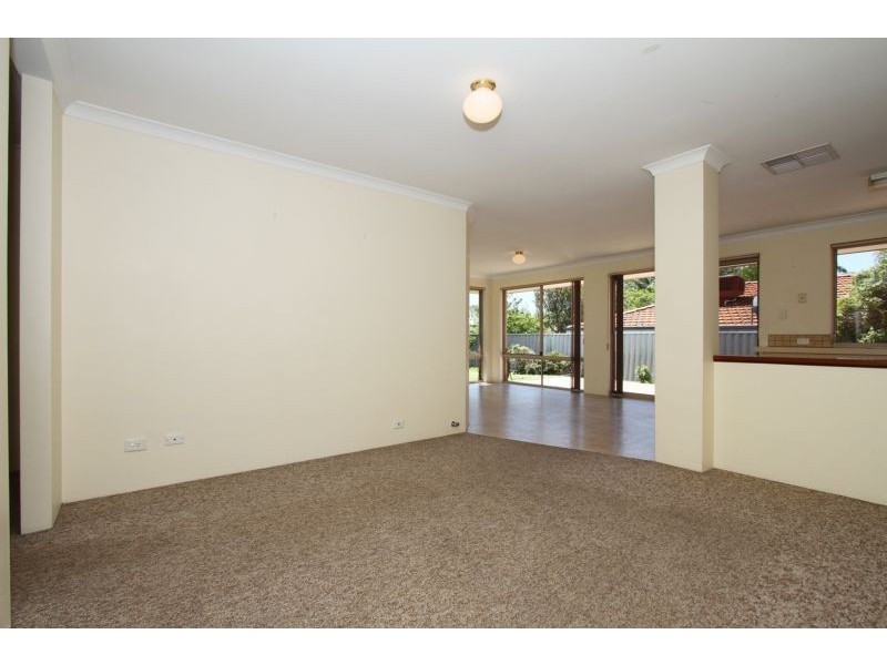 7 Manitoba Place, Success WA 6164