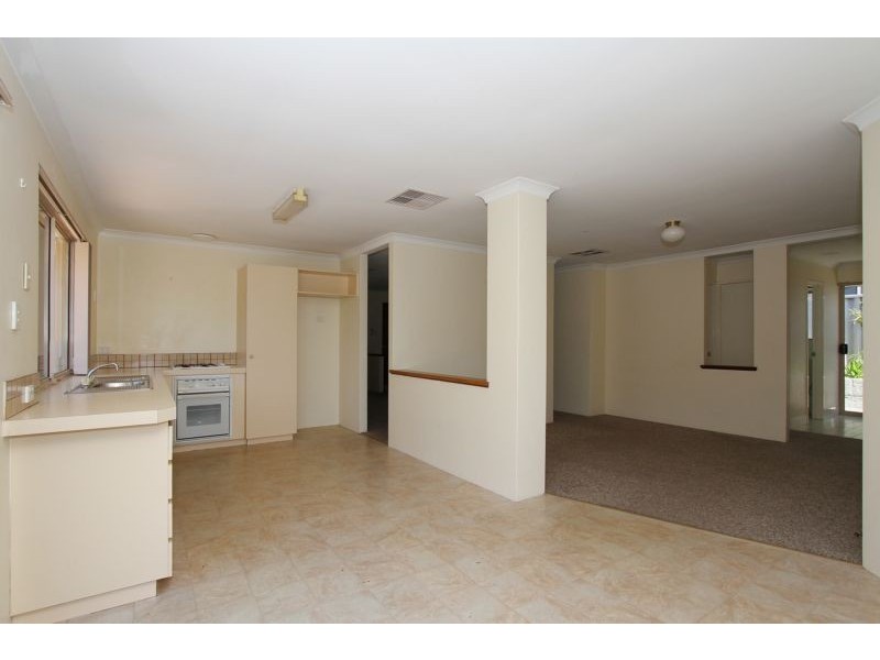 7 Manitoba Place, Success WA 6164