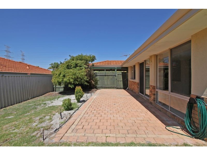 7 Manitoba Place, Success WA 6164