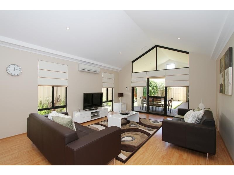 53 Aurora Drive, Atwell WA 6164
