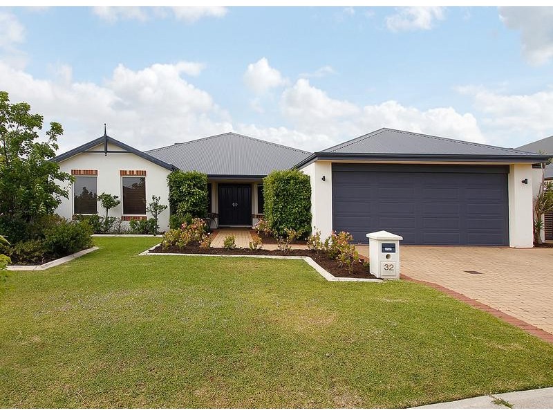 32 Halcyon Way, Atwell WA 6164