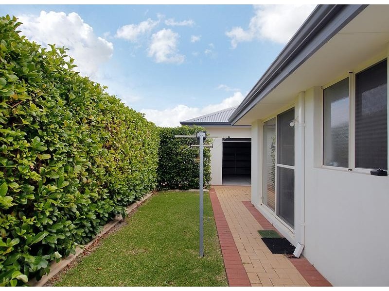 32 Halcyon Way, Atwell WA 6164