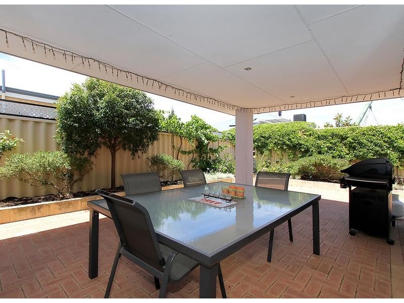 18 Solace Gardens, Atwell WA 6164
