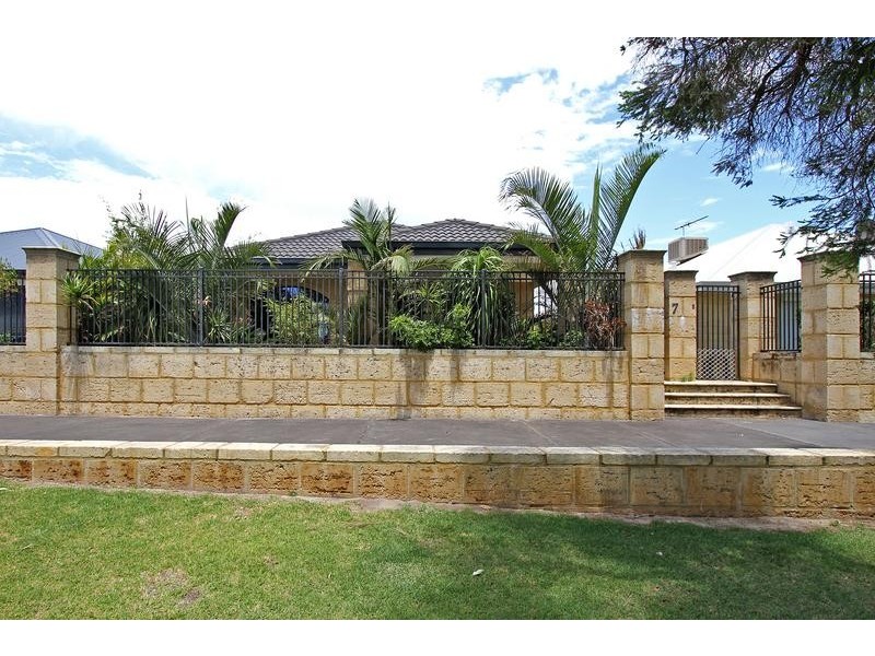 7 Paperbark Lane, Atwell WA 6164