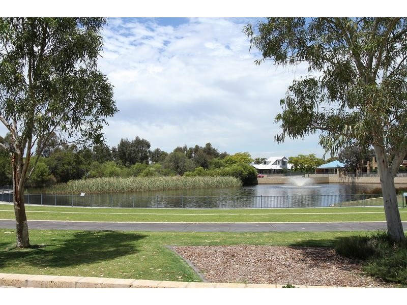7 Paperbark Lane, Atwell WA 6164