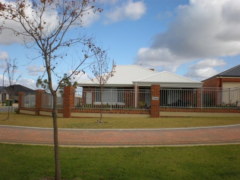 7 Turin Lane, Piara Waters WA 6112