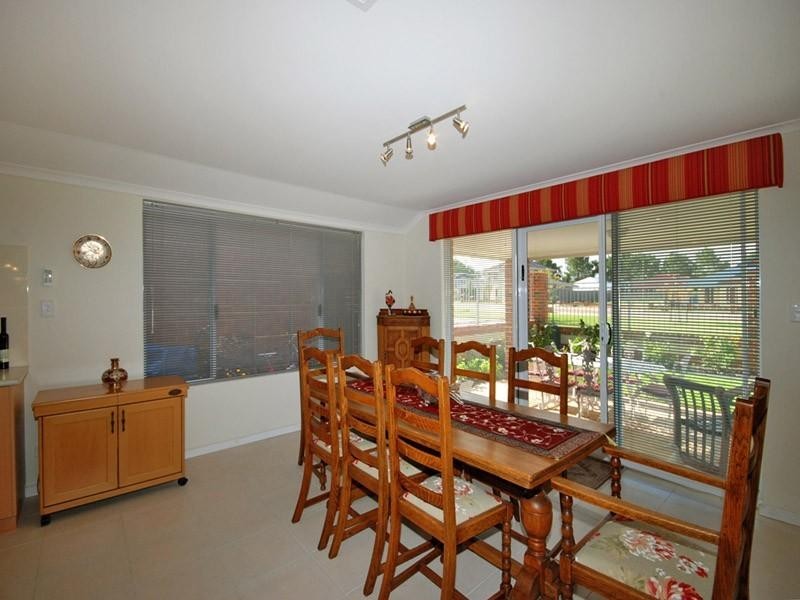 7 Turin Lane, Piara Waters WA 6112