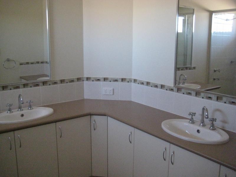 7 Turin Lane, Piara Waters WA 6112