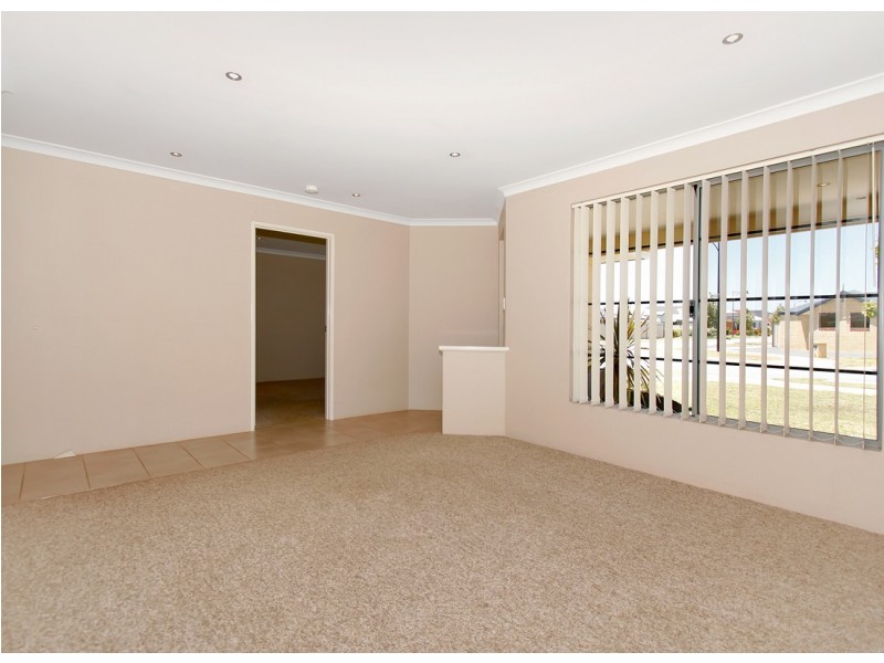 10 Giverny Gardens, Aubin Grove WA 6164