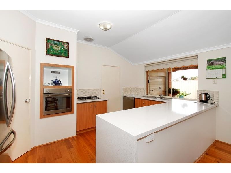 6 Aylesbury Close, Jandakot WA 6164