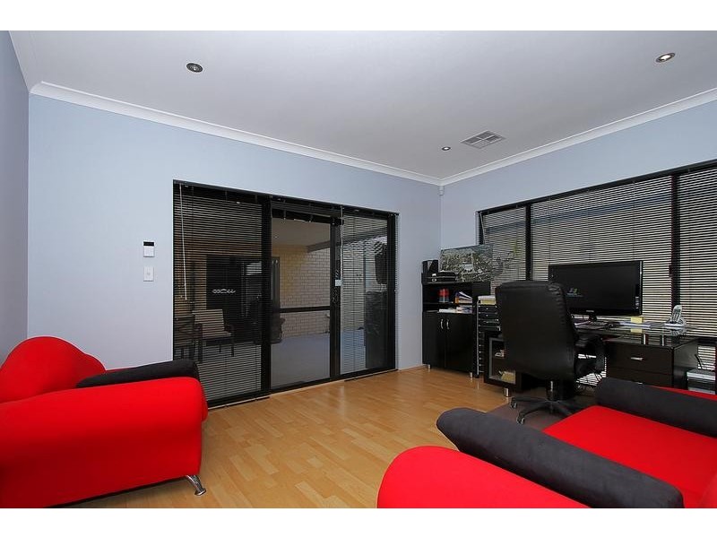 13 Mugo Lane, Aubin Grove WA 6164