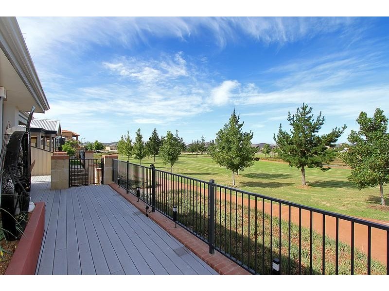 13 Mugo Lane, Aubin Grove WA 6164