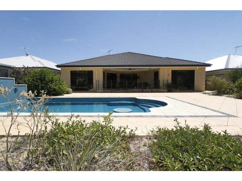 12 Cape Range Crescent, Aubin Grove WA 6164