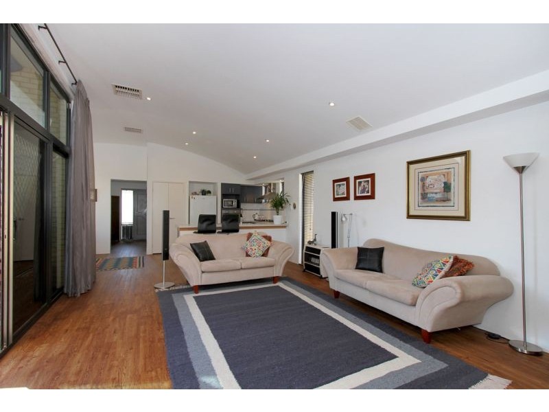 51 Camden Boulevard, Aubin Grove WA 6164