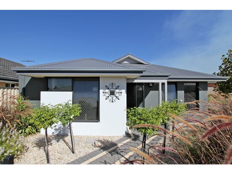 51 Camden Boulevard, Aubin Grove WA 6164