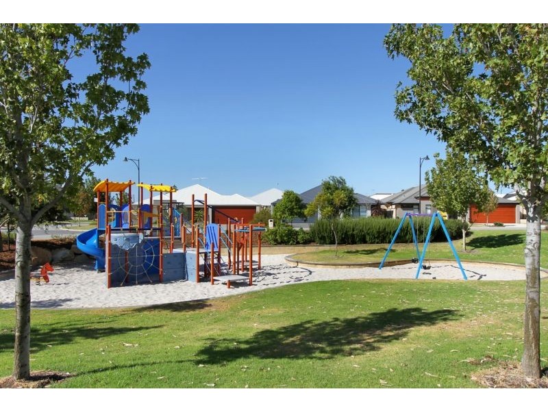 51 Camden Boulevard, Aubin Grove WA 6164