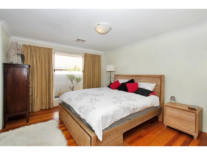 9 The Pines Grove, Jandakot WA 6164