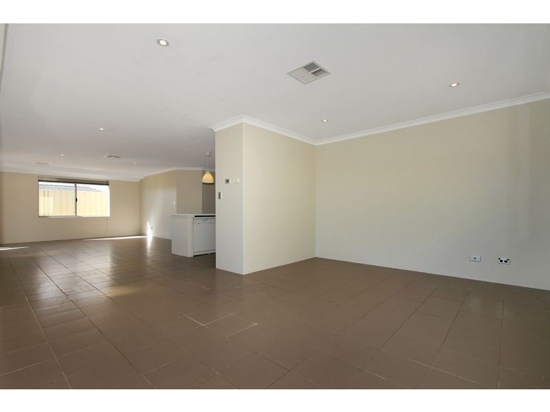 8 Burdekin Vista, Hammond Park WA 6164