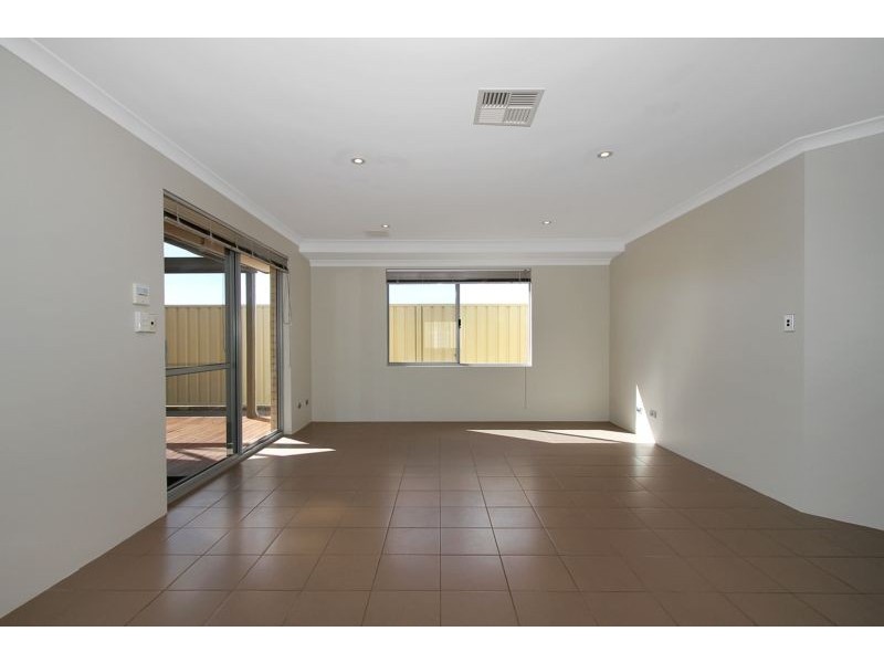 8 Burdekin Vista, Hammond Park WA 6164