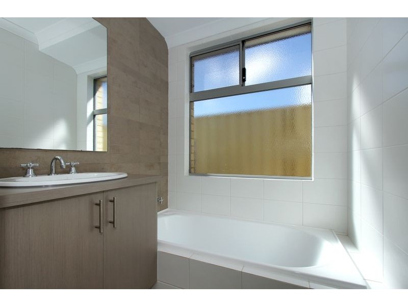 8 Burdekin Vista, Hammond Park WA 6164