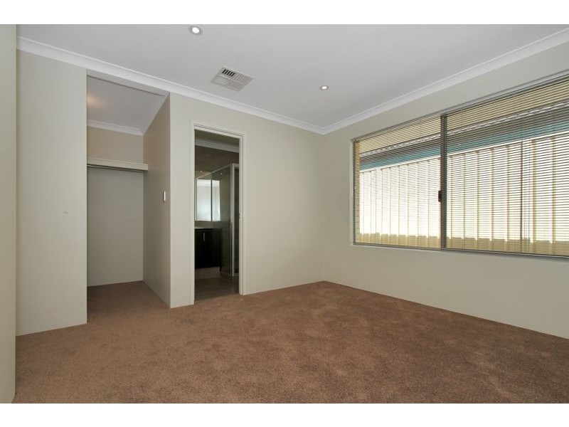 8 Burdekin Vista, Hammond Park WA 6164