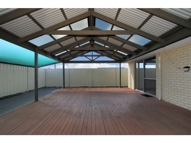 8 Burdekin Vista, Hammond Park WA 6164