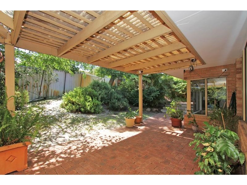 5 Peak Court, Leeming WA 6149