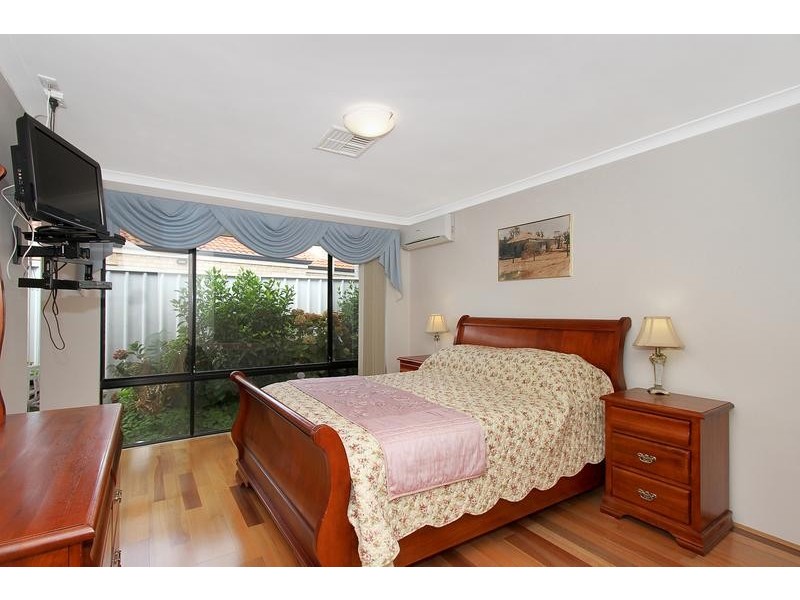 12 Turtle Point Cove, Jandakot WA 6164