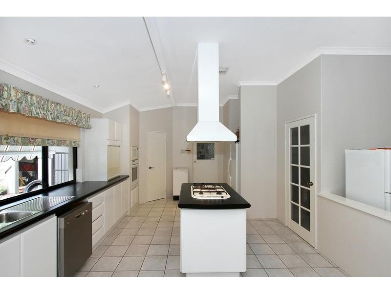 12 Turtle Point Cove, Jandakot WA 6164