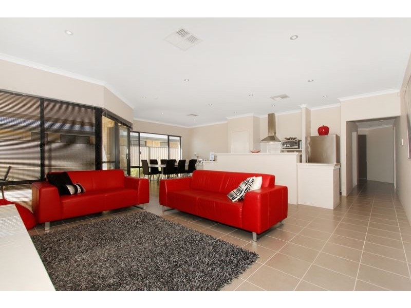 26 Edulis Avenue, Aubin Grove WA 6164