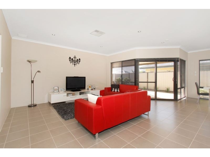 26 Edulis Avenue, Aubin Grove WA 6164