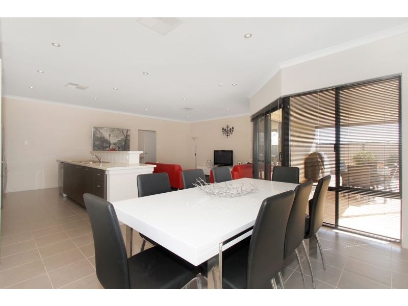 26 Edulis Avenue, Aubin Grove WA 6164