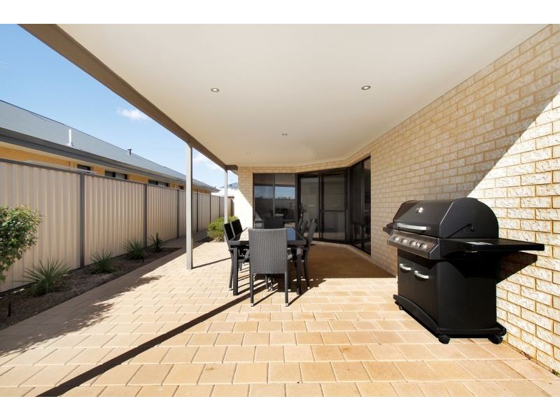 26 Edulis Avenue, Aubin Grove WA 6164