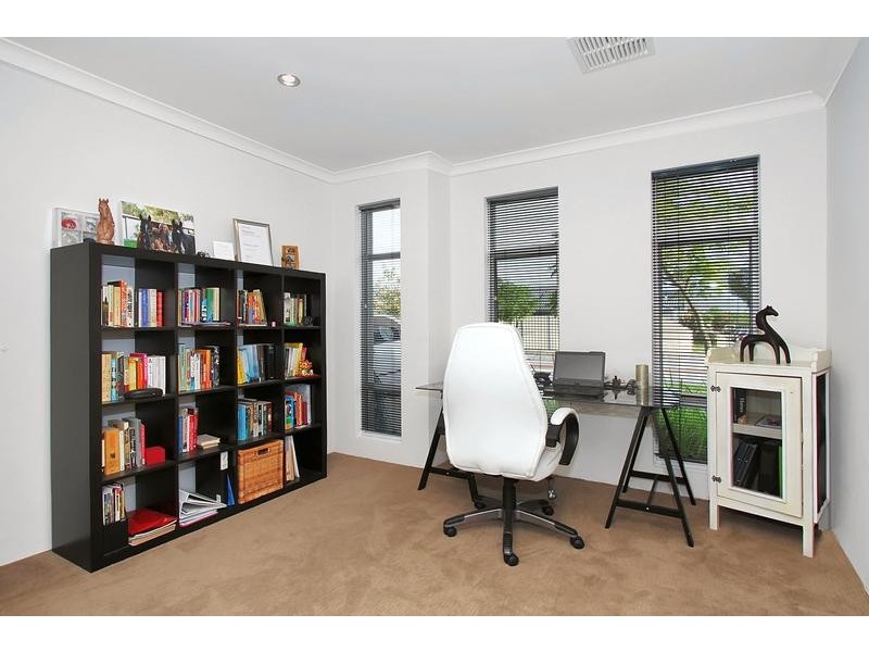 2/2 Twilight Mews, Aubin Grove WA 6164