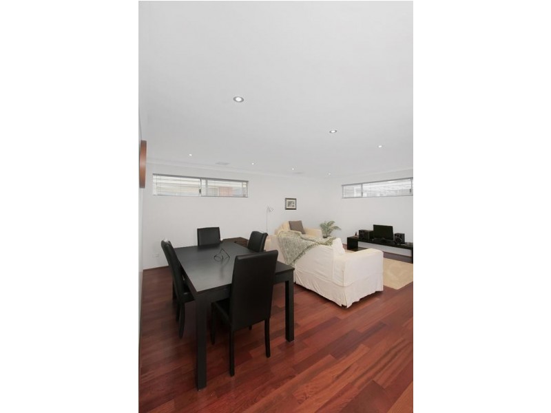 2/2 Twilight Mews, Aubin Grove WA 6164