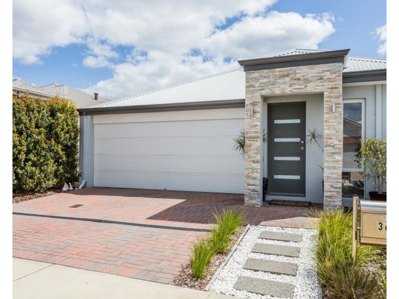 36 Lomond Crescent, Wandi WA 6167