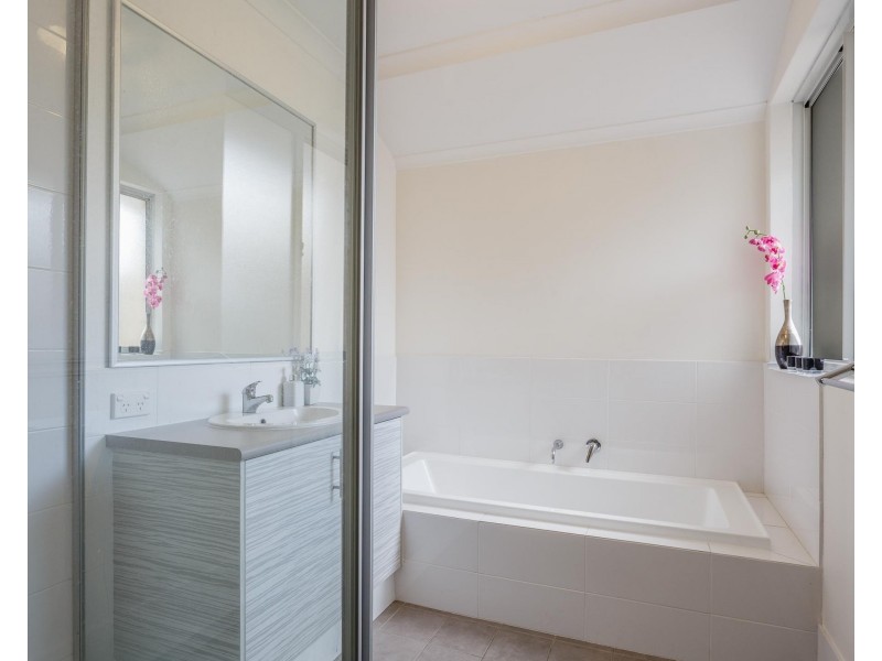 36 Lomond Crescent, Wandi WA 6167