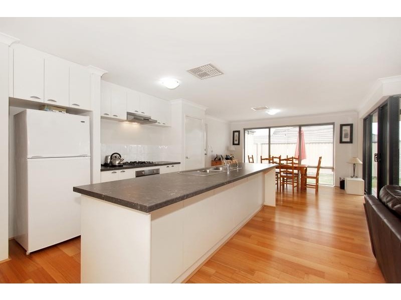 9 Giverny Gardens, Aubin Grove WA 6164