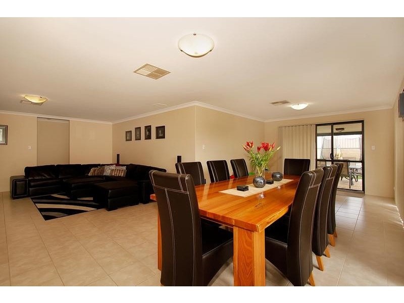 6 Hidcote Turn, Aubin Grove WA 6164