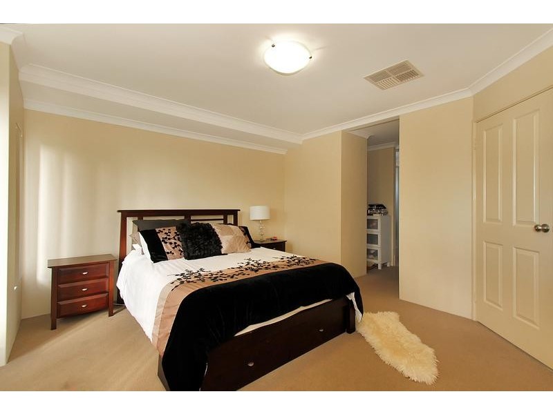 6 Hidcote Turn, Aubin Grove WA 6164