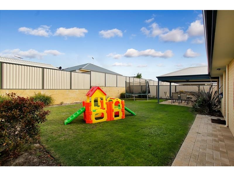 6 Hidcote Turn, Aubin Grove WA 6164